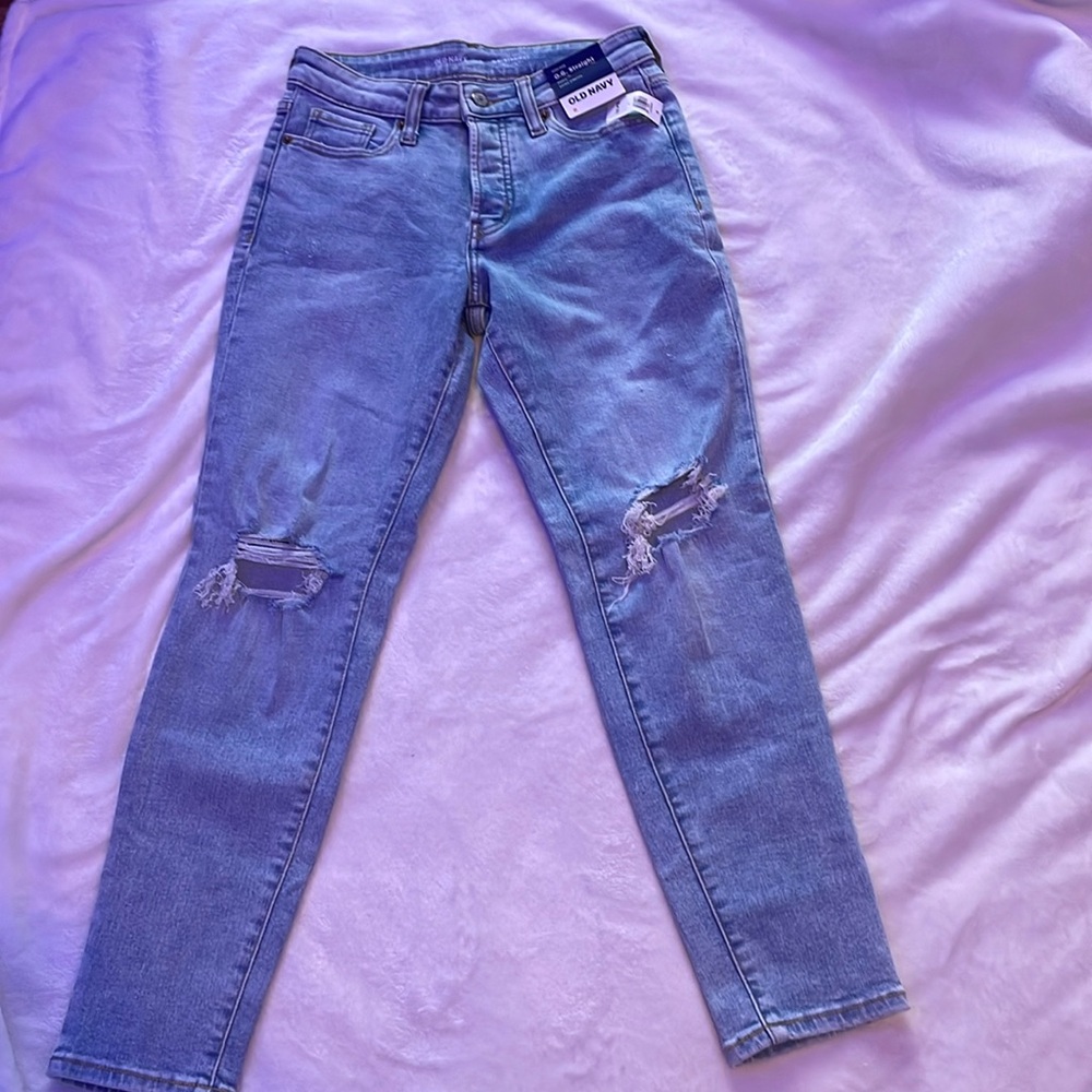 O.G Straight high rise jeans from Old Navy. They are brand new/ Never worn.